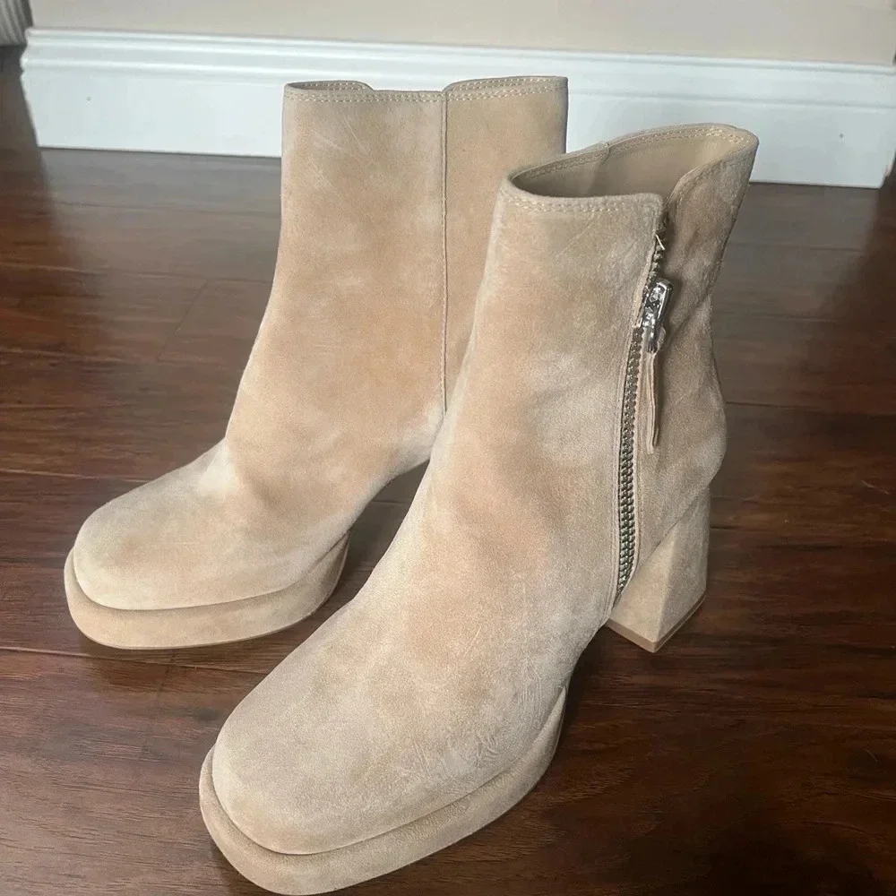 Steve Madden Tan Suede Boots-NWT- Size 8.5-party clique